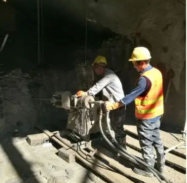 准格尔水下抗分散灌浆料特点 水下不分散注浆料介绍